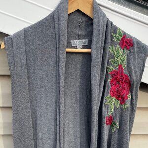 Women's Size Small Grey Duster with rose embroidery